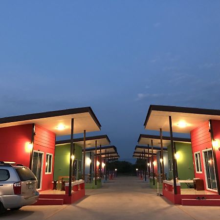 Piarnsri Resort Ban Chak Lao Exterior foto